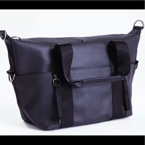 lululemon athletica Handbags - Lululemon return to form duffel bag
